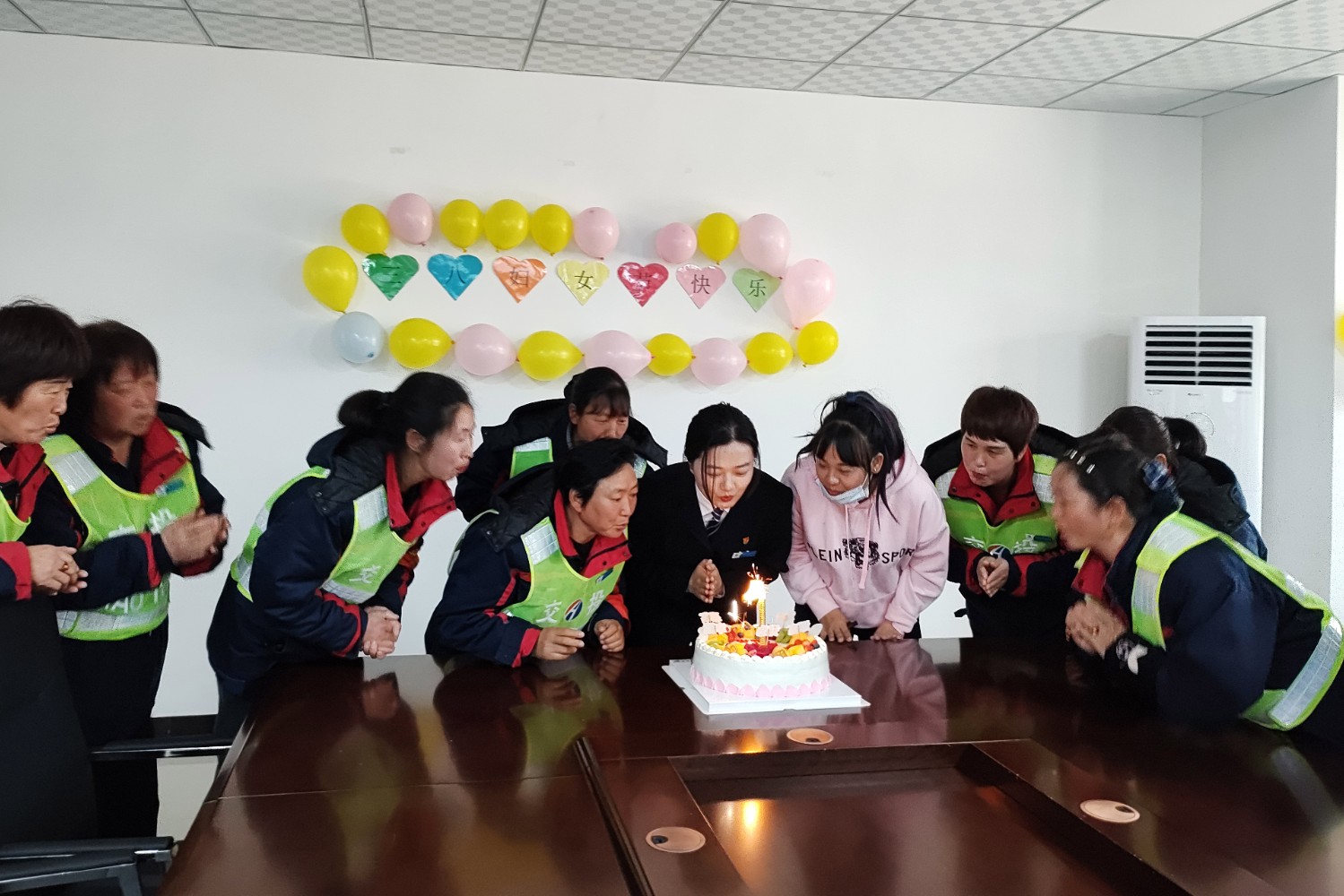 ef5b9668f23e1a51599c3b9441ea212.jpg